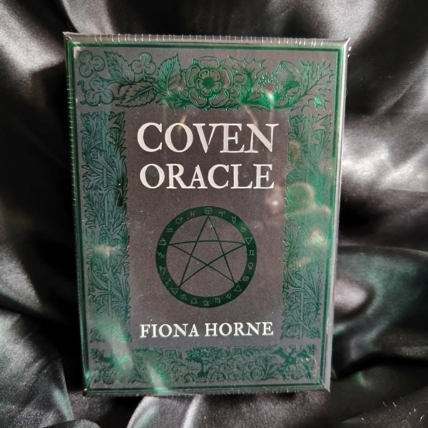 Coven Oracle- Fiona Horne