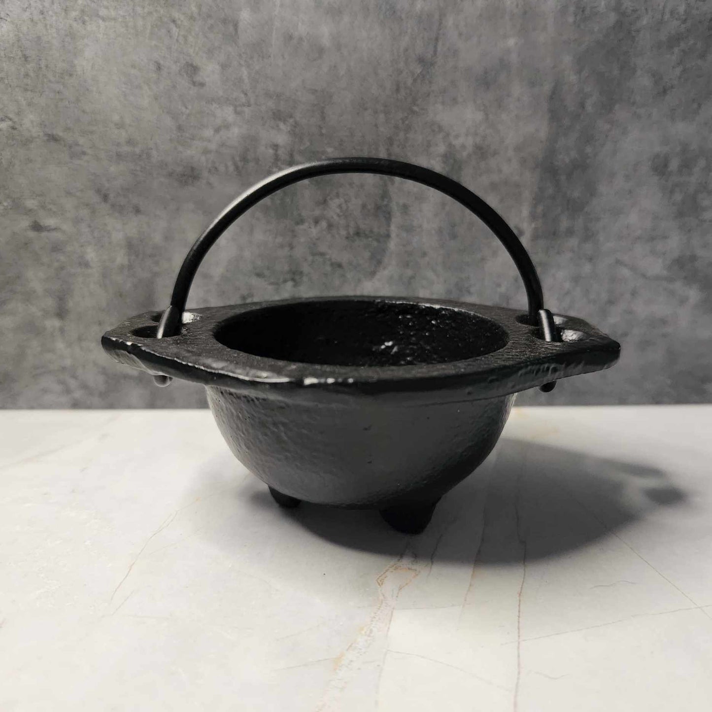 Cauldron without lid