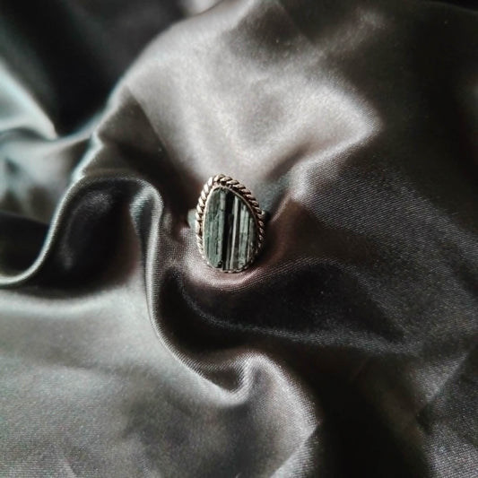 Black Tourmaline - Size 7