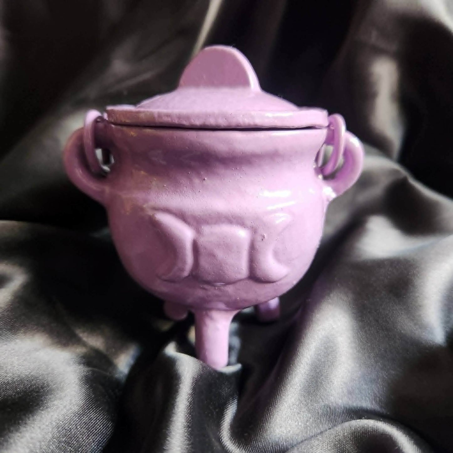 Cauldron- Coloured