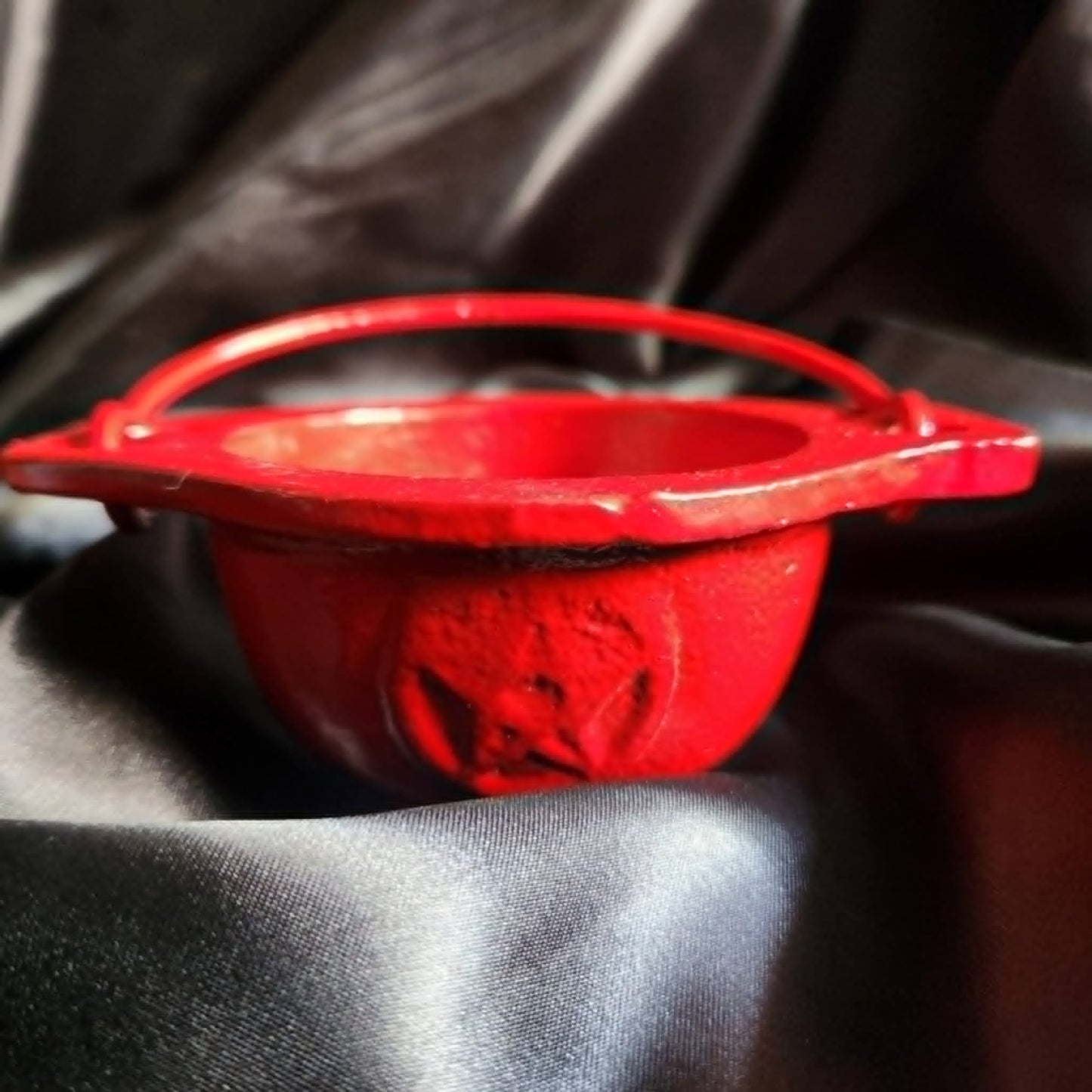 Cauldron-Coloured