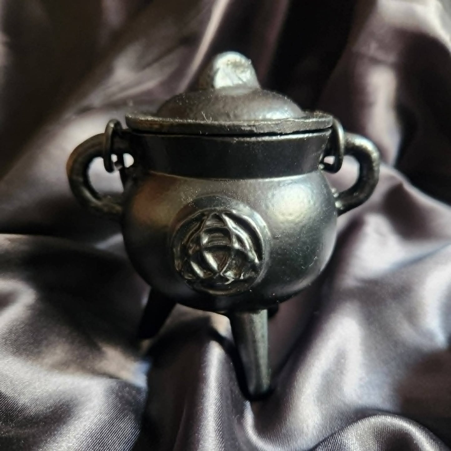 Cauldron- Black